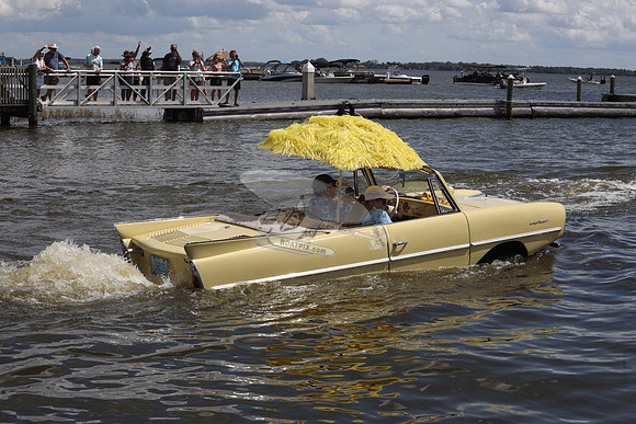 2H2120.YELLOW.AMPHICAR.7