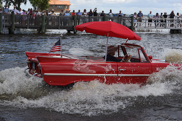 CL6607GF.IMABOAT.RED AMPHICAR.0103