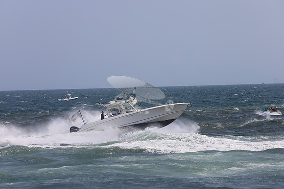 BOSTON WHALER37.655