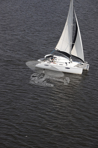 00000.CATAMARAN.068