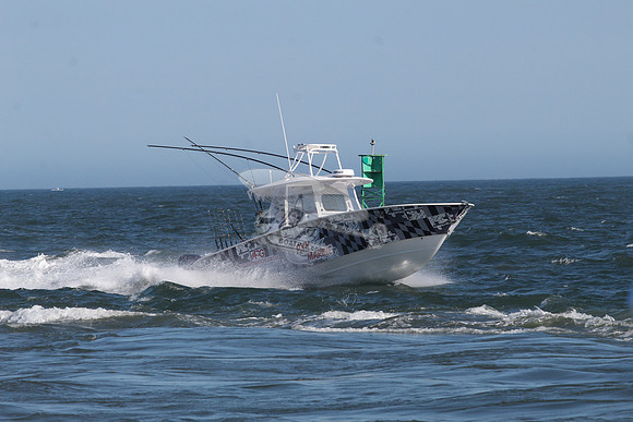 asg pyy marine wrapped boat.7908