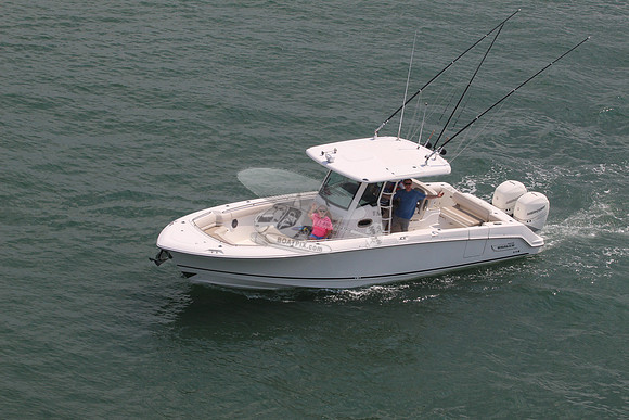 Boston Whaler.330.2