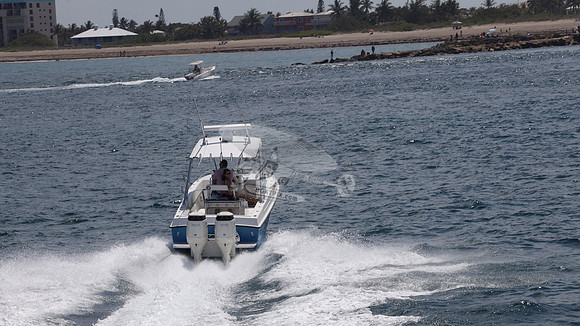 DOUBLE TROUBLE.VERO BCH FL.WHITEWTR.04