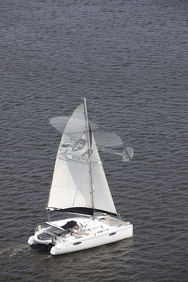 00000.CATAMARAN.097
