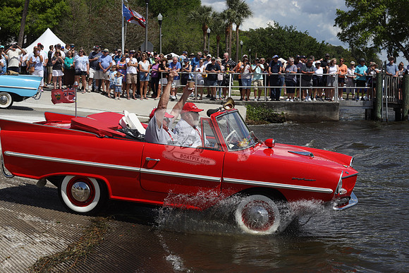 2H1501.AMPHICAR.RED.18
