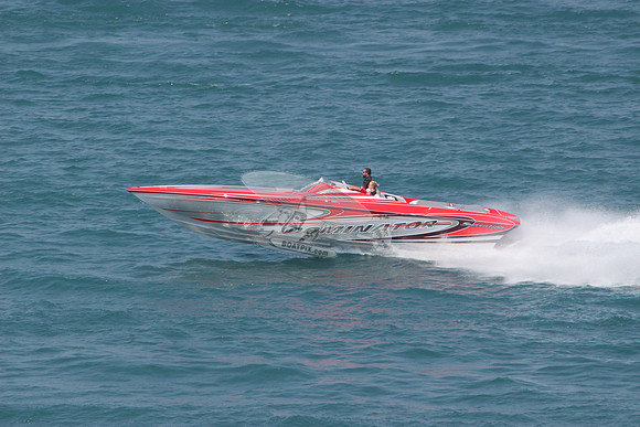 dominator.red gray.5588
