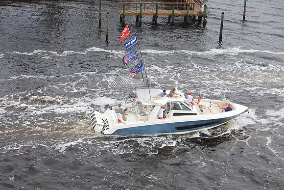boston whaler.42 outrage.blue.21