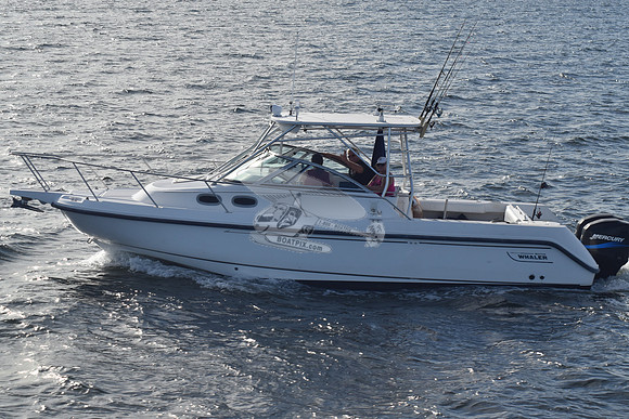 boston whaler.2 merc.2507