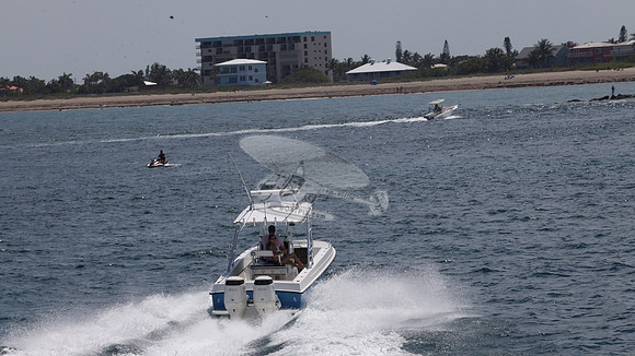 DOUBLE TROUBLE.VERO BCH FL.WHITEWTR.02