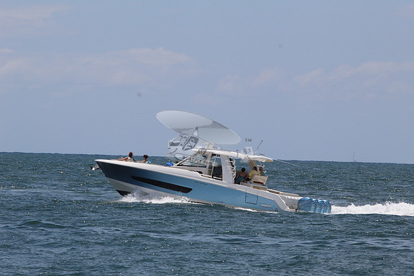 BOSTON WHALER42.FTL.12