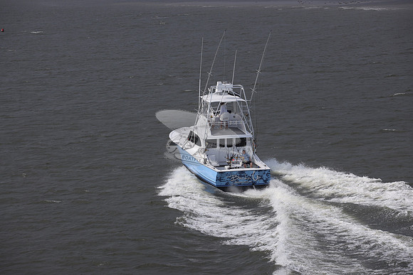 backin up.oregon inlet nc.9324