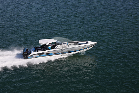 bruiser.ocean reef.2056