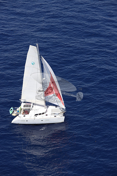 CHAMPAGNE MOMENT.SAIL38.39