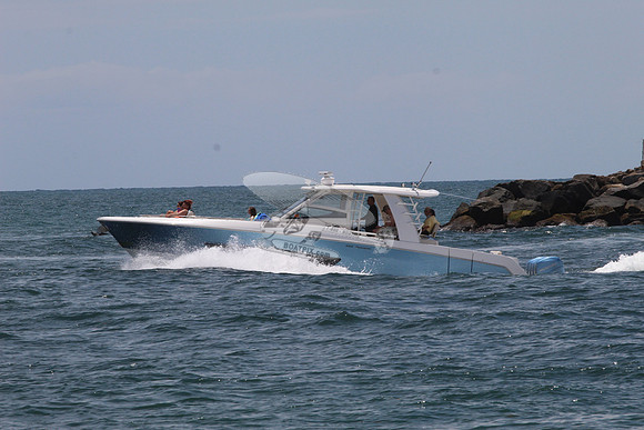 BOSTON WHALER42.FTL.05