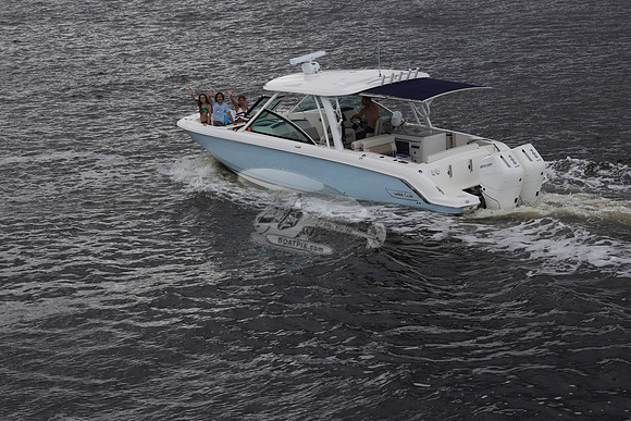 BOSTON WHALER.2 MERC.0478