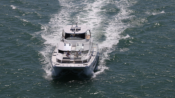 AQUILA YACHT.42