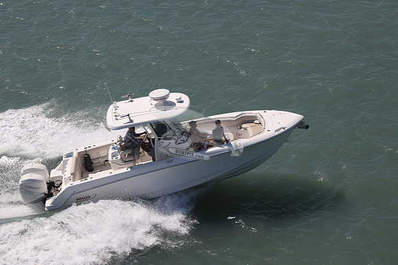 Boston Whaler.2 merc.3