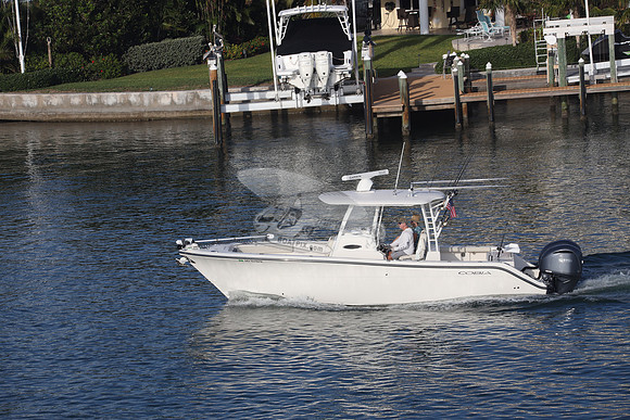 dl1331570.hooked one.n reddington beach.9693