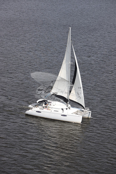 00000.CATAMARAN.066