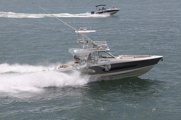 Boston Whaler.420 outrage.cape coral.30