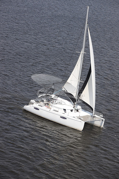 00000.CATAMARAN.057