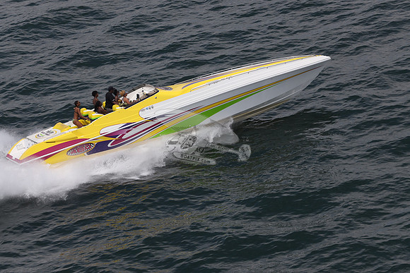 Black Thunder.white.yellow.purple.green.01