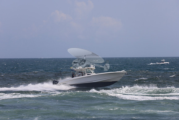 BOSTON WHALER37.653