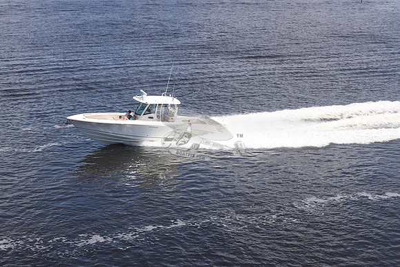boston whaler.350 outrage.3 merc.20