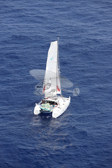 CHAMPAGNE MOMENT.SAIL38.23