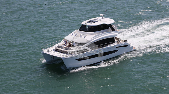 AQUILA YACHT.35