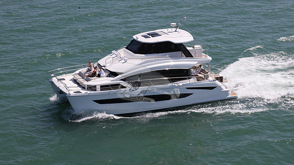 AQUILA YACHT.32
