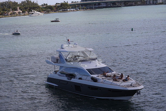 azimut.72.6937
