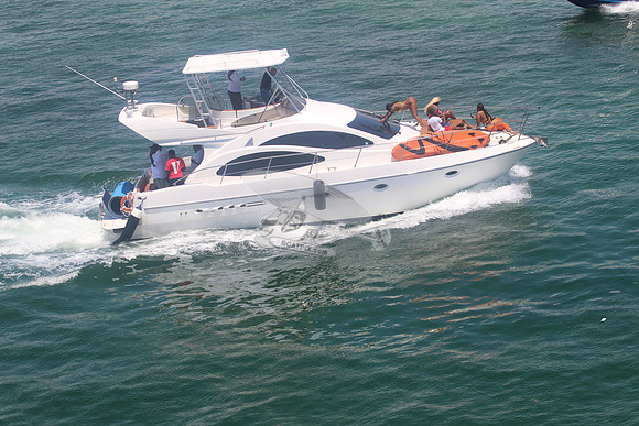 AZIMUT.WHITE.403