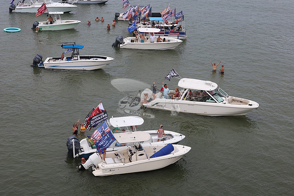 BOSTONWHALER32.511