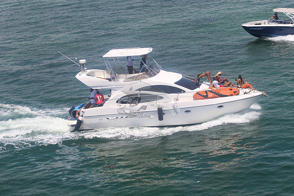 AZIMUT.WHITE.405