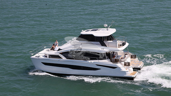 AQUILA YACHT.27