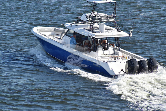 everglades 455 cc.blue hull.2409