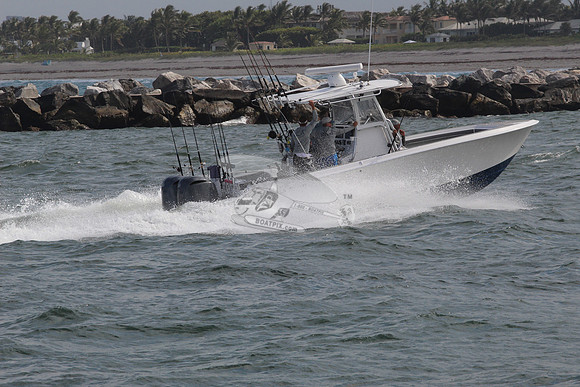 contender.2 engines.up.1561