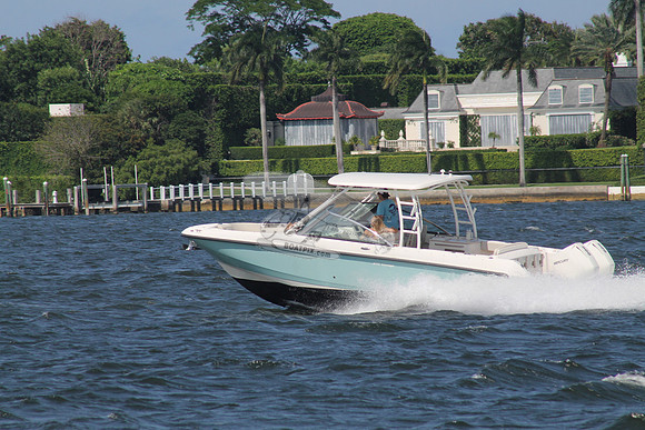 BOSTONWHALER27.LT BLUE.658