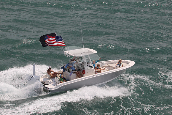 boston whaler.3