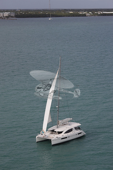 00000.blue moon.48 foot. 05
