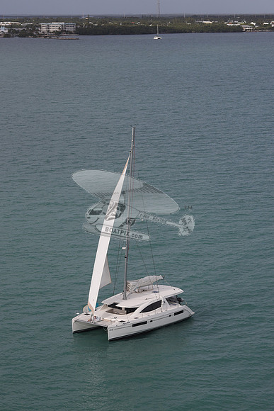 00000.blue moon.48 foot. 06