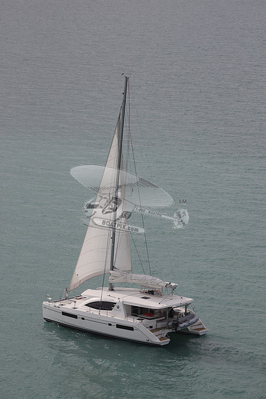 00000.blue moon.48 foot. 14
