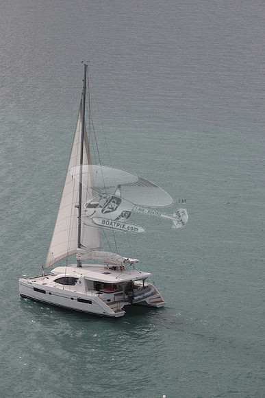 00000.blue moon.48 foot. 17