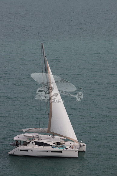 00000.blue moon.48 foot. 34