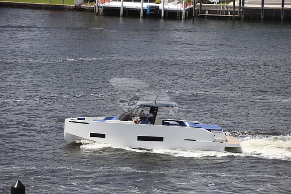 DE ANTONO YACHTS.9309