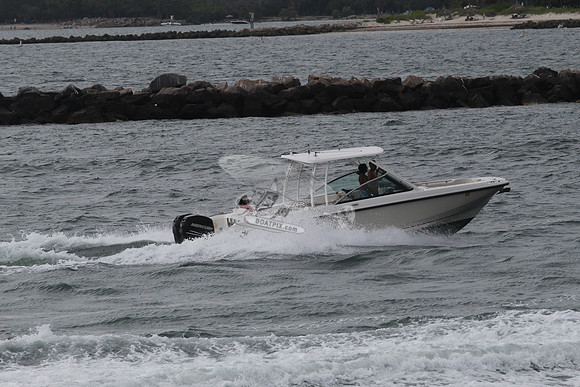 BOSTON WHALER VANTAGE.4