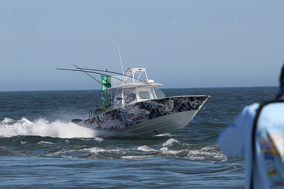 asg pyy marine wrapped boat.7909