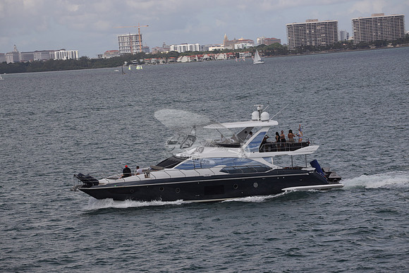 azimut 66.blue hull.6183