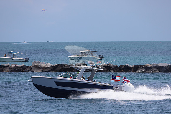 AVIANA BOAT.6